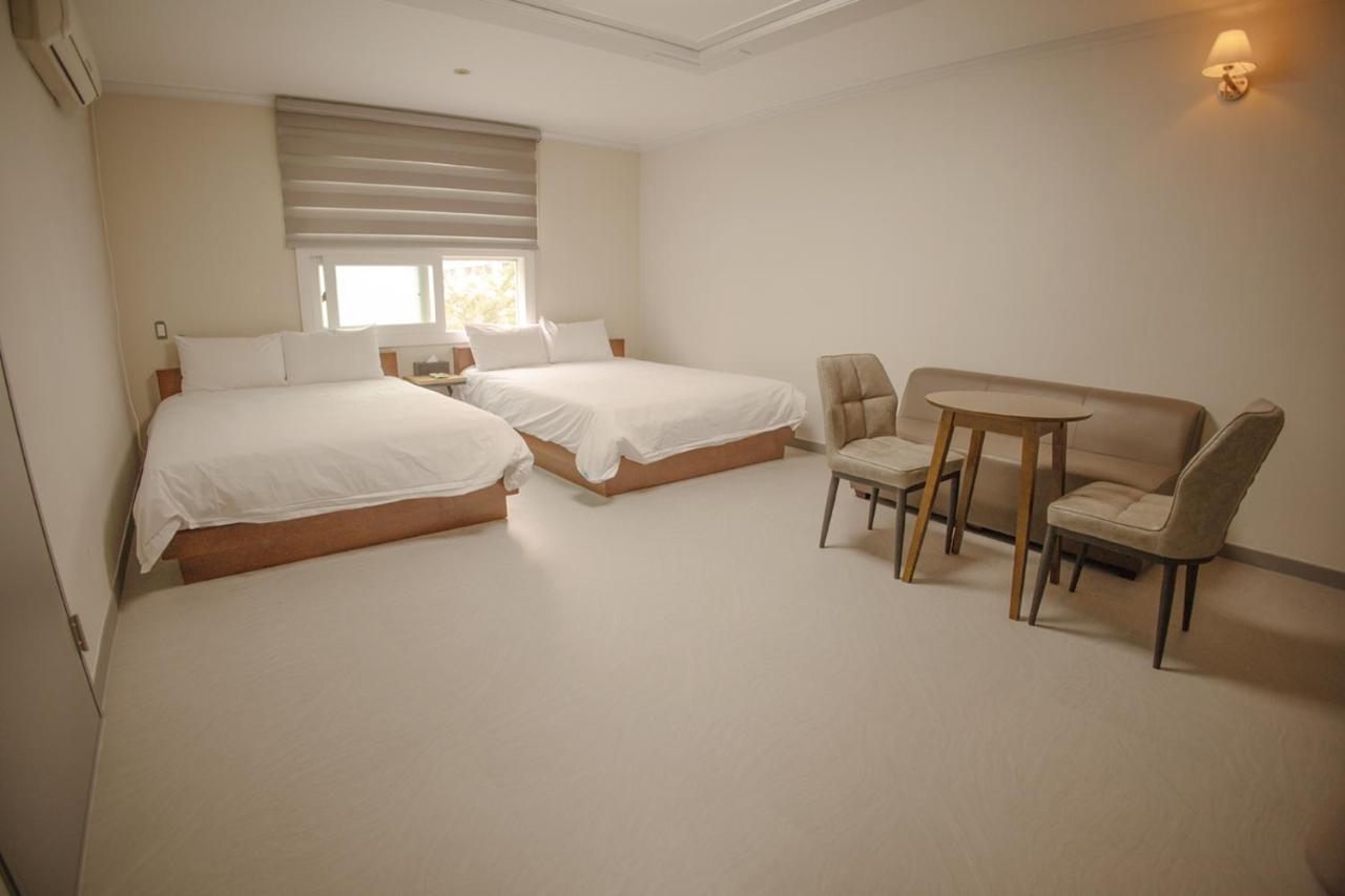 ג'גו Trevi Hotel מראה חיצוני תמונה