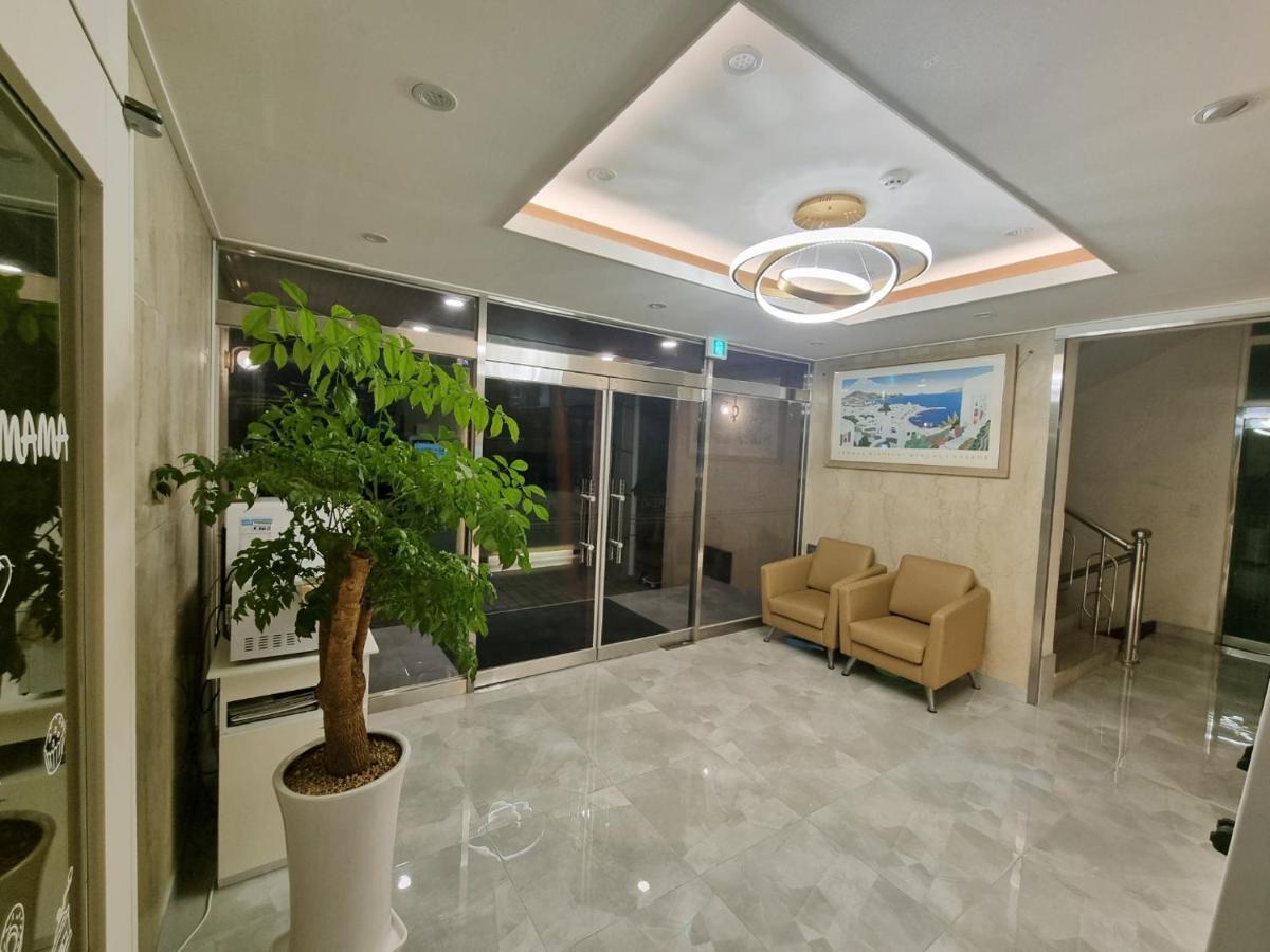 ג'גו Trevi Hotel מראה חיצוני תמונה