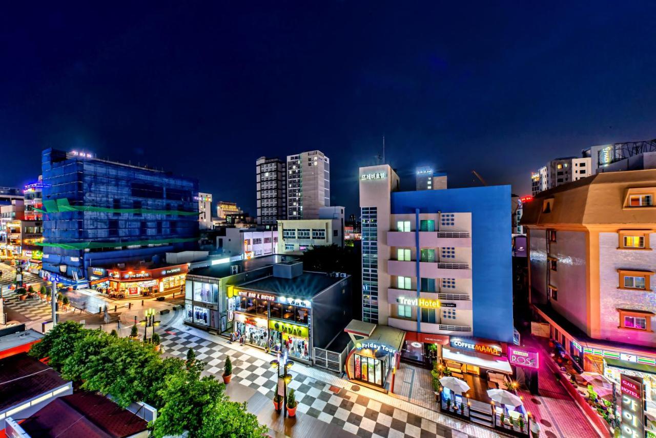 ג'גו Trevi Hotel מראה חיצוני תמונה