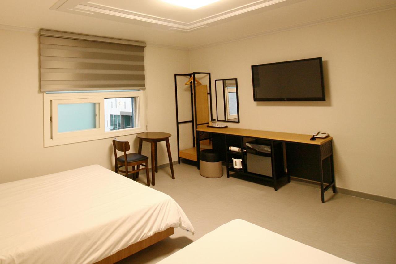 ג'גו Trevi Hotel מראה חיצוני תמונה