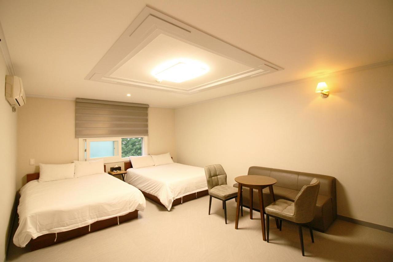 ג'גו Trevi Hotel מראה חיצוני תמונה