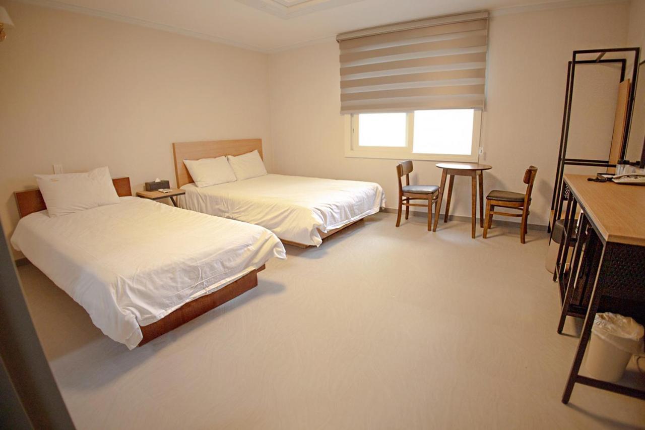 ג'גו Trevi Hotel מראה חיצוני תמונה