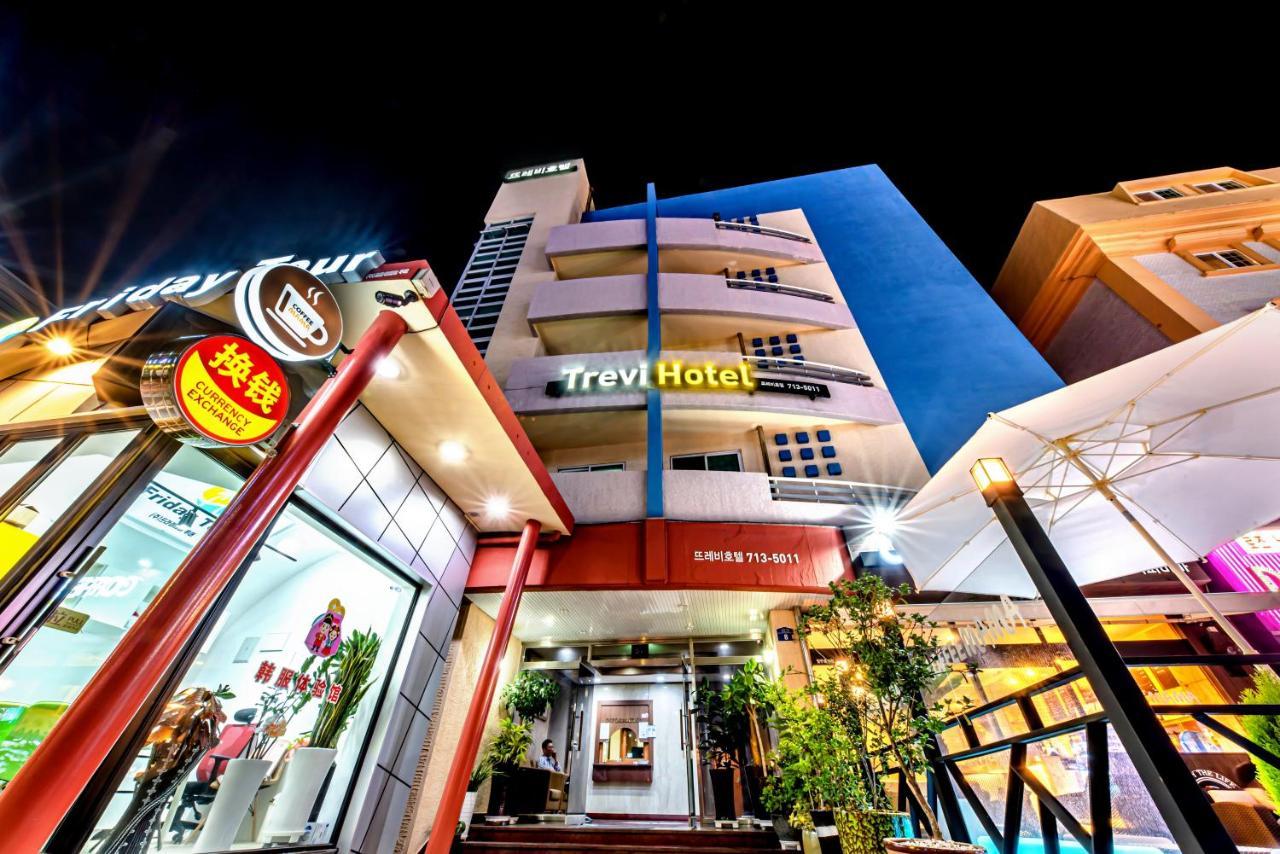 ג'גו Trevi Hotel מראה חיצוני תמונה