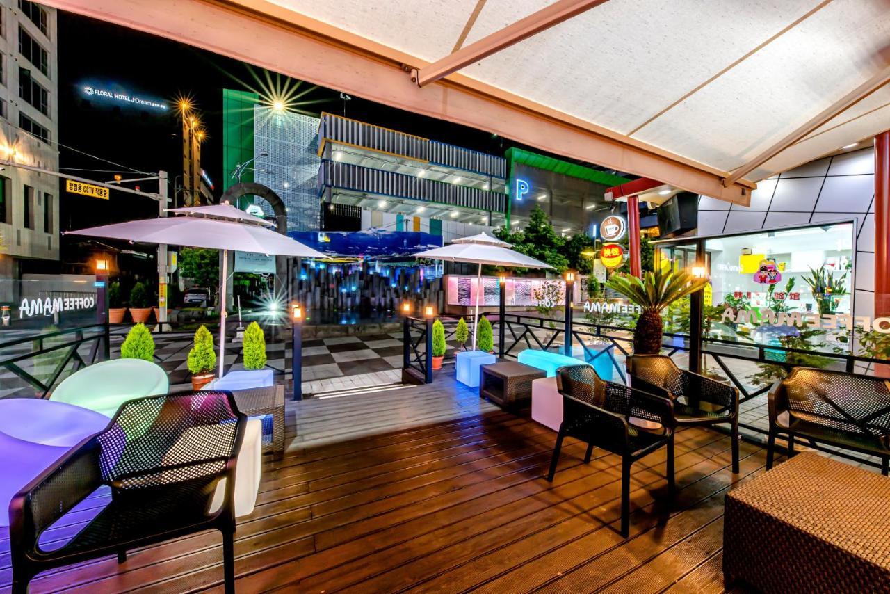 ג'גו Trevi Hotel מראה חיצוני תמונה